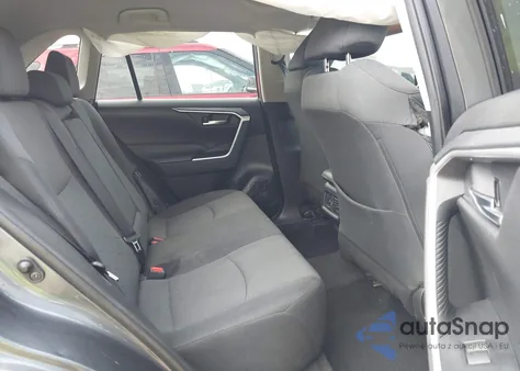 2021 Toyota Rav4 Xle z USA, uszkodzony, nr VIN 2T3W1RFV5MW119419